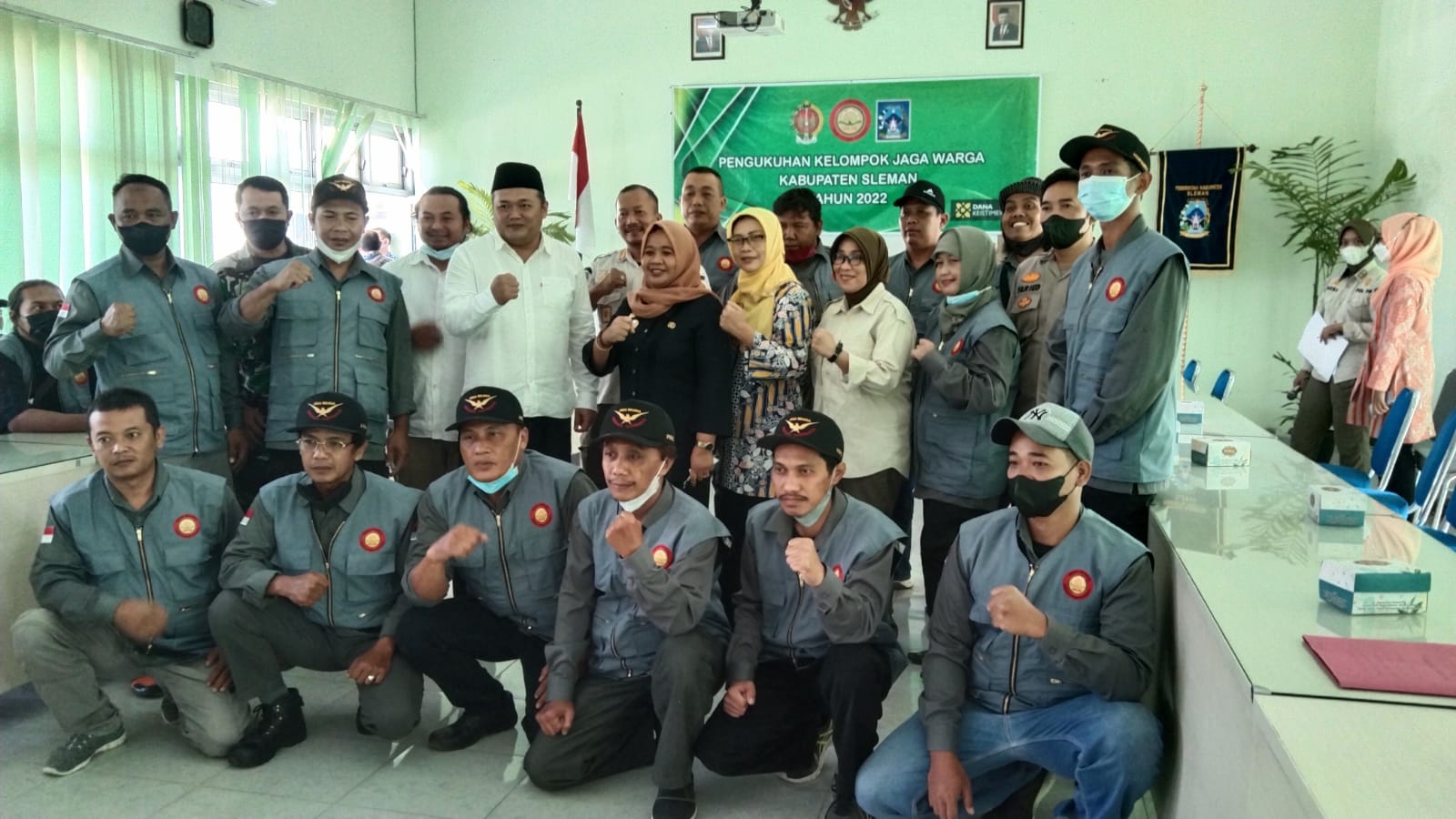 Penyuluhan Keamanan untuk Warga Desa Sikabau